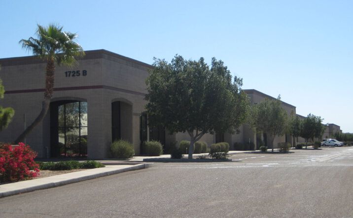 Pictures of Industrial property located at 1725 W Williams Dr, Phoenix, AZ 85027 for lease - image #1