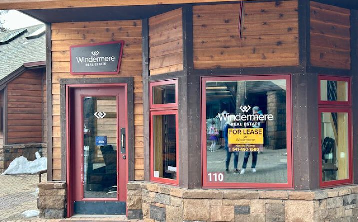 Pictures of Retail property located at 57100 Beaver Drive Suite 110, Sunriver OR 97707, Sunriver, OR 97707 for lease - image #1