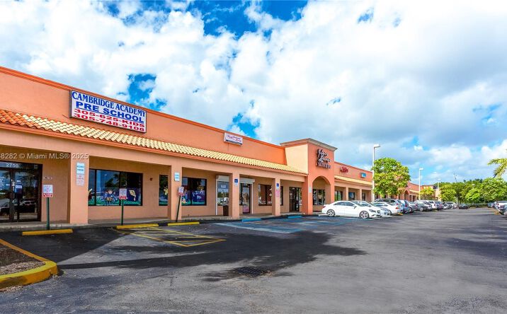 Pictures of Retail property located at 2750 NW 167th St # 2774, Miami Gardens, FL 33054 for lease - image #1