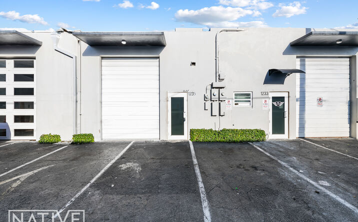 Pictures of Industrial property located at 1229-1231 NE 9th Ave, Fort Lauderdale, FL 33304 for lease - image #1