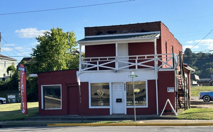 Pictures of Retail, Office, Industrial property located at 2300 Greenup Ave, Ashland, KY 41101 for lease - image #1