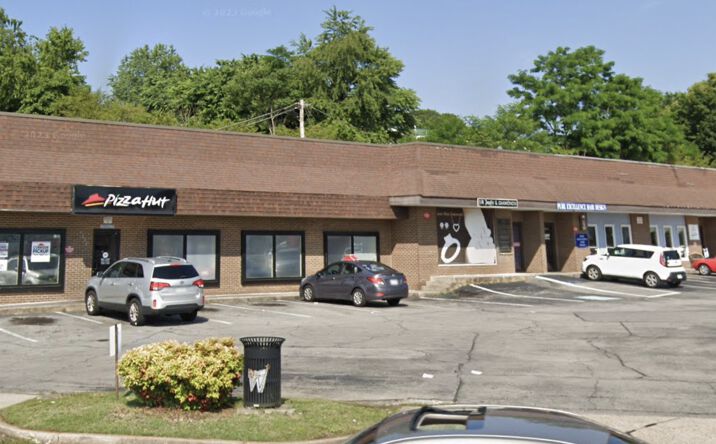 Pictures of Retail, Office property located at 5220 Williamson Rd, Roanoke, VA 24012 for lease - image #1