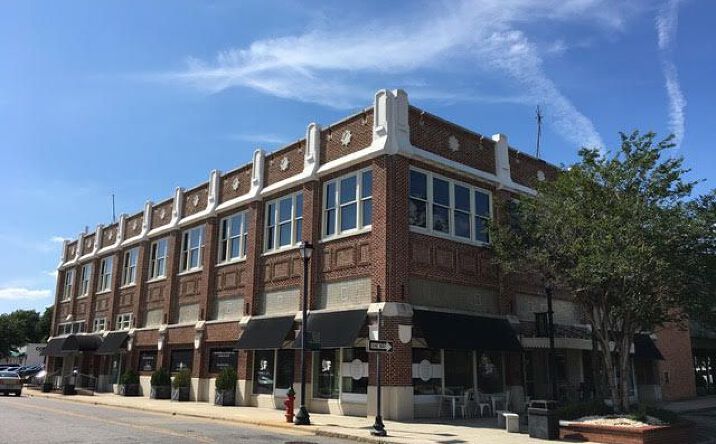 Pictures of Retail property located at 330 Evans St, Greenville, NC 27858 for lease - image #1