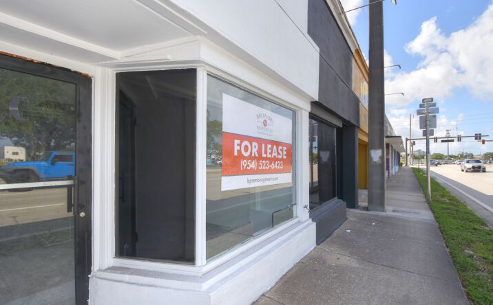 Pictures of Retail property located at 831 N Federal Hwy, Fort Lauderdale, FL 33304 for lease - image #1