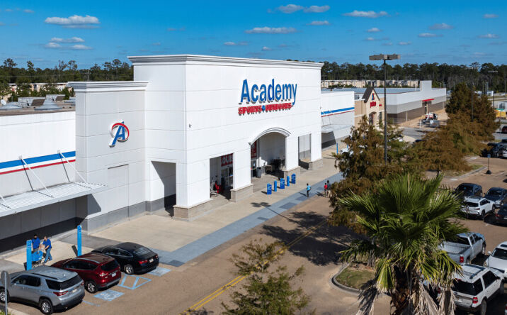 Pictures of Retail property located at 6102 Pinnacle Pkwy, Covington, LA 70433 for lease - image #1