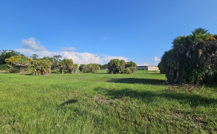 Pictures of Retail property located at E Shell Point Rd, Ruskin, FL 33570 for lease - image #1