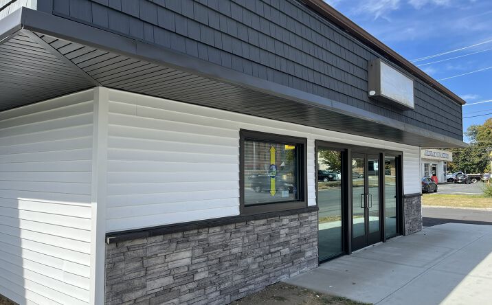 Pictures of Retail, Office, Restaurant property located at 369 2nd Ave, Troy, NY 12182 for lease - image #1