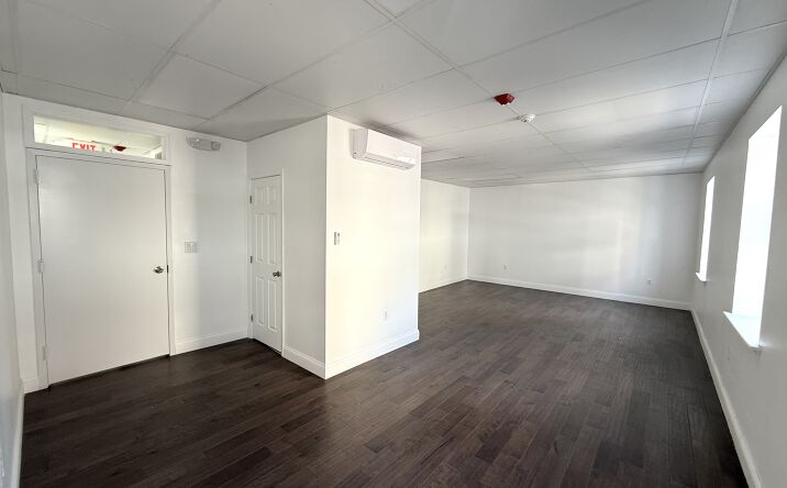 Pictures of Office property located at 212 N 11th St, Philadelphia, PA 19107 for lease - image #1