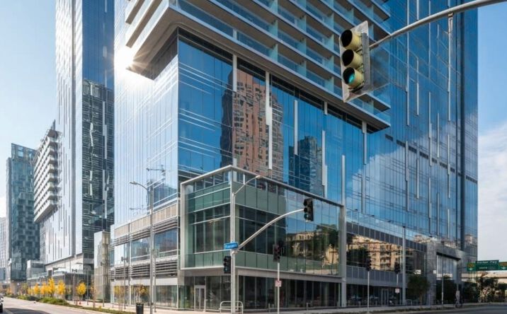 Pictures of Retail, Office, Restaurant property located at 1000 W 8th St, Los Angeles, CA 90017 for lease - image #1