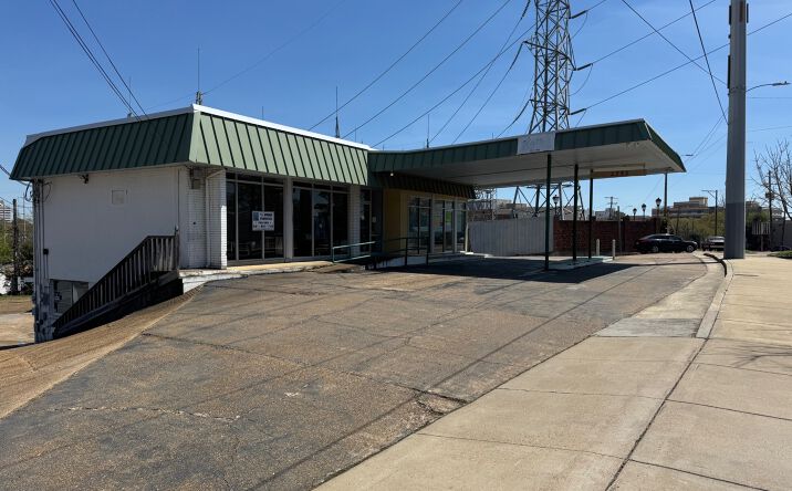 Pictures of Retail, Office property located at 2752 N State St, Jackson, MS 39216 for lease - image #1