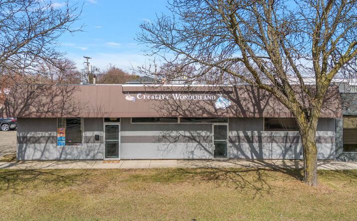 Pictures of Retail, Office property located at 1024 W 14 Mile Rd, Clawson, MI 48017 for lease - image #1