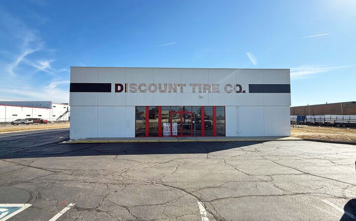 Pictures of Industrial property located at 6928 Poe Ave, Dayton, OH 45414 for lease - image #1