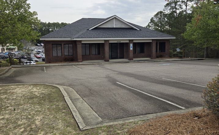 Pictures of Office property located at 2014 Litho Pl, Fayetteville, NC 28304 for lease - image #1