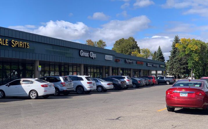 Pictures of Retail, Office, Restaurant property located at 2517 8th St S, Moorhead, MN 56560 for lease - image #1