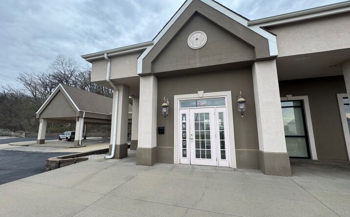 Pictures of Retail, Office property located at 7440 NW River Park Dr, KCMO, MO 64152 for lease - image #1