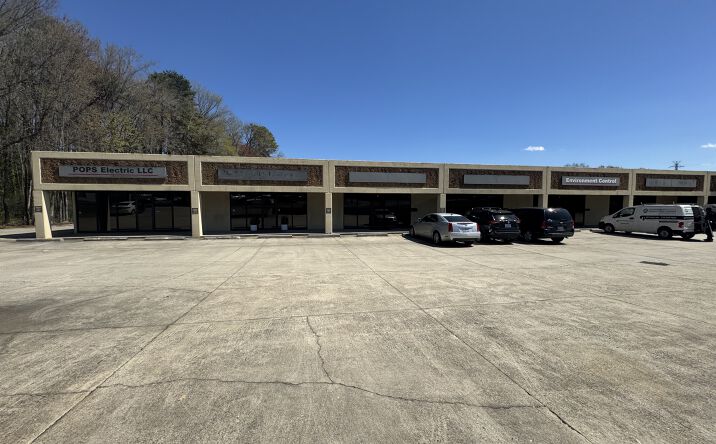 Pictures of Office property located at 111 Pomona Dr, Greensboro, NC 27407 for lease - image #1