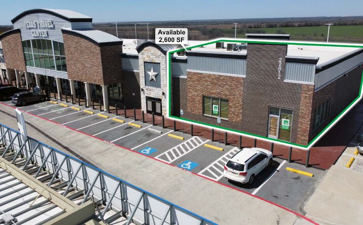 Pictures of Retail property located at 22612 Interstate 35, Salado, TX 76571 for lease - image #1