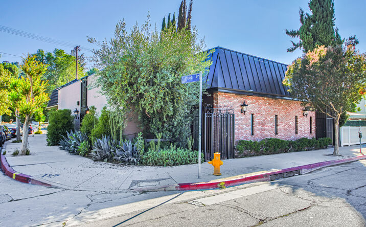 Pictures of Office, Land property located at 10800 Ventura Blvd, Studio City, CA 91604 for lease - image #1