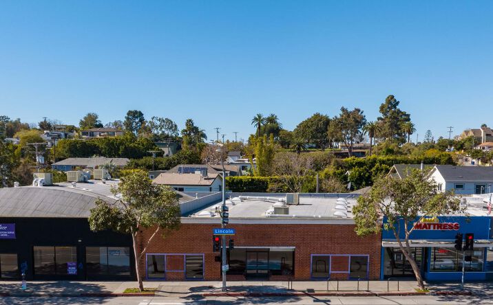 Pictures of Retail property located at 2314 Lincoln Blvd, Santa Monica, CA 90405 for lease - image #1
