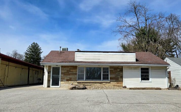 Pictures of Office property located at 1080 Lexington Ave, Mansfield, OH 44907 for lease - image #1