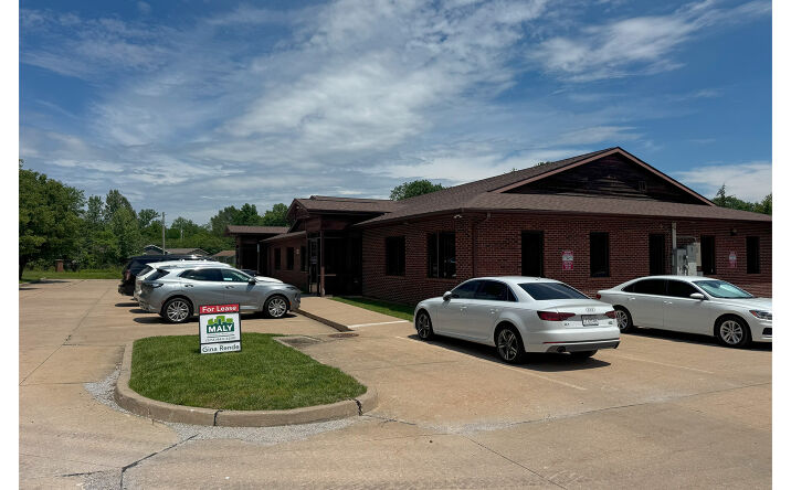 Pictures of Office property located at 1207 W Broadway, Columbia, MO 65203 for lease - image #1