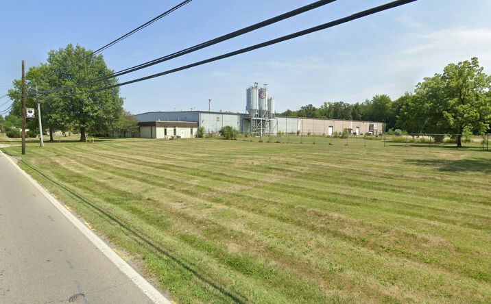 Pictures of Industrial property located at 806 Cherry St, Blanchester, OH 45107 for sales - image #1