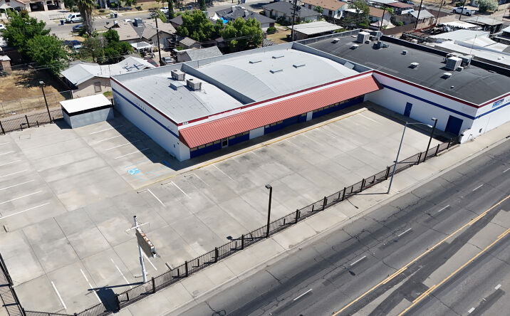Pictures of Retail, Industrial property located at 3515 Tulare St, Fresno, CA 93702 for lease - image #1