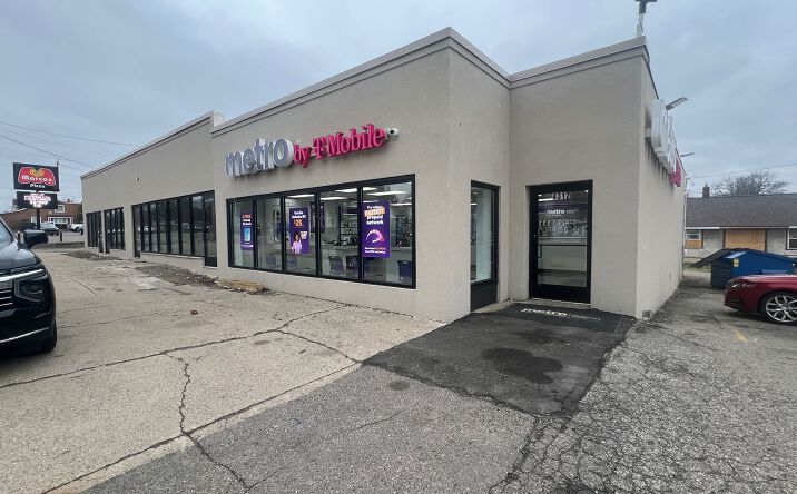 Pictures of Retail, Office, Restaurant property located at 4314 S Cedar St, Lansing, MI 48910 for lease - image #1
