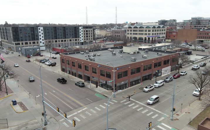 Pictures of Retail, Office, Restaurant property located at 225 E 11th St, Sioux Falls, SD 57104 for lease - image #1