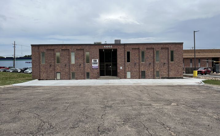 Pictures of Office property located at 4444 O St, Lincoln, NE 68510 for sales - image #1