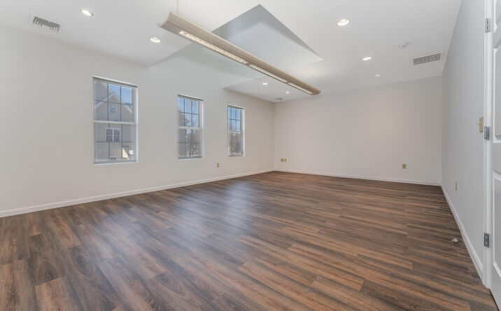 Pictures of Office property located at 5 Walter E Foran Blvd, Flemington, NJ 08822 for lease - image #1