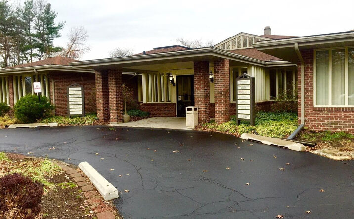 Pictures of Office property located at 1101 Glendale Boulevard 106, Valparaiso, IN 46383 for lease - image #1