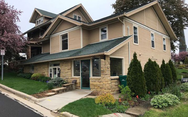 Pictures of Retail, Office property located at 303 E Main St, Mt Horeb, WI 53572 for lease - image #1