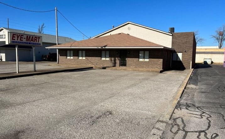 Pictures of Retail, Office property located at 4810 Tecumseh Ln, Evansville, IN 47715 for lease - image #1