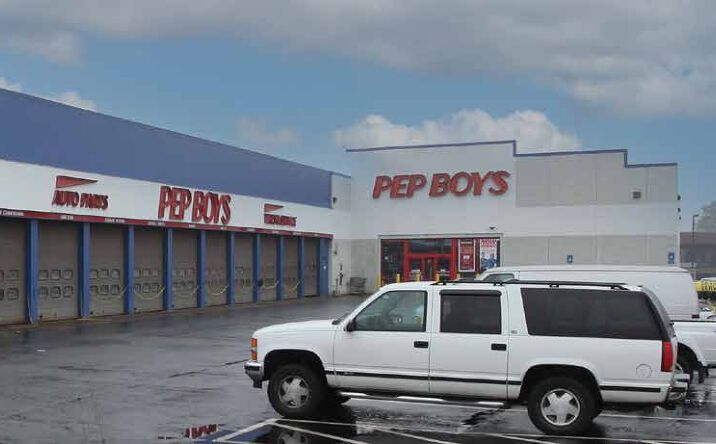 Pictures of Retail property located at 589 W Pike St, Lawrenceville, GA 30046 for lease - image #1