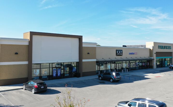 Pictures of Retail property located at 2438 N Lebanon Street, Lebanon, IN 46052 for lease - image #1