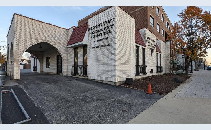 Pictures of Office property located at 277 N York St, Elmhurst, IL 60126 for lease - image #1
