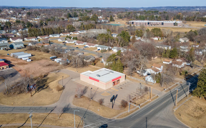 Pictures of Retail property located at 2316 Vine St, Eau Claire, WI 54703 for lease - image #1