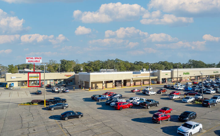 Pictures of Retail property located at 5998 Mobile Hwy, Pensacola, FL 32526 for lease - image #1