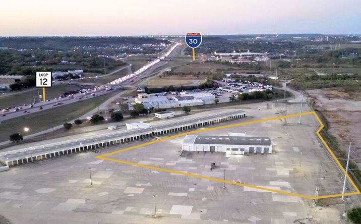Pictures of Industrial property located at 1501 N Walton Walker Blvd, Dallas, TX 75211 for lease - image #1