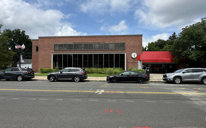 Pictures of Office property located at 1010 Farmington Ave, West Hartford, CT 06107 for lease - image #1