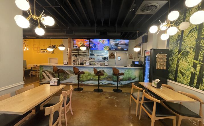 Pictures of Restaurant, Special Purpose property located at 3 W Main St, Pensacola, FL 32502 for lease - image #1
