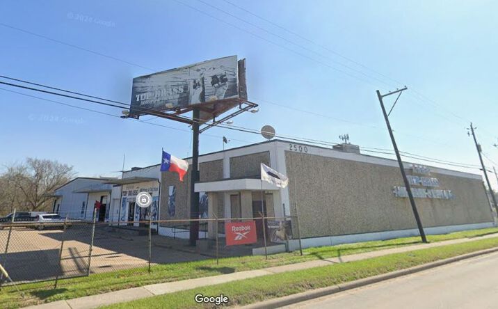 Pictures of Industrial property located at 2500 North Fwy, Houston, TX 77009 for lease - image #1