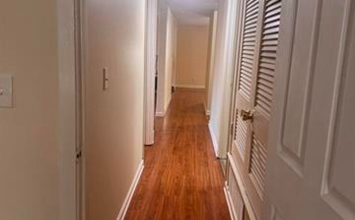 Pictures of Retail property located at 6633 Poplar Woods Cir S, Germantown, TN 38138 for lease - image #1