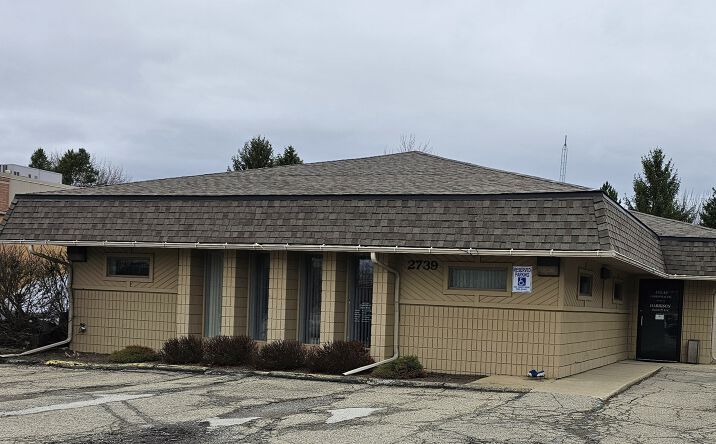 Pictures of Office property located at 2739 E Grand River Ave, Howell, MI 48843 for lease - image #1
