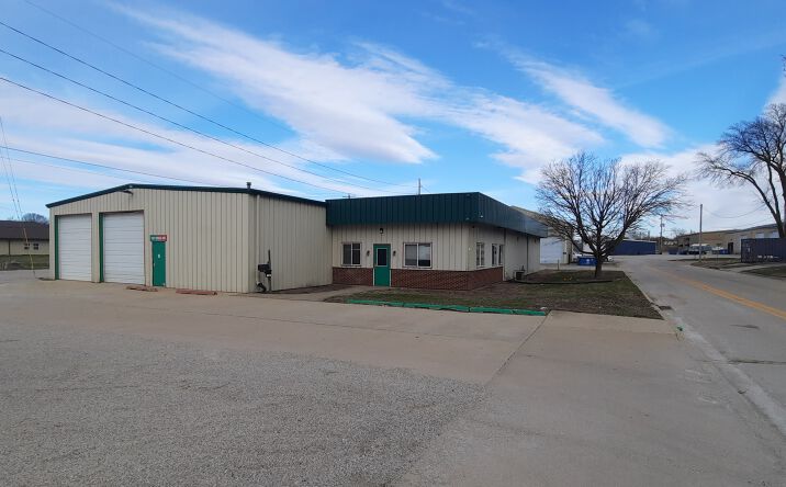 Pictures of Industrial property located at 1507 Circle Ave, Bloomington, IL 61701 for lease - image #1