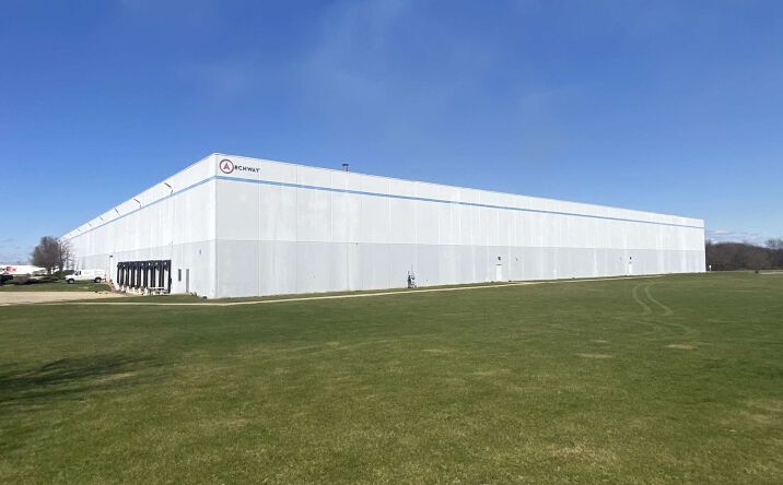 Pictures of Industrial property located at 5855 Carbonmill, South Bend, IN 46628 for lease - image #1