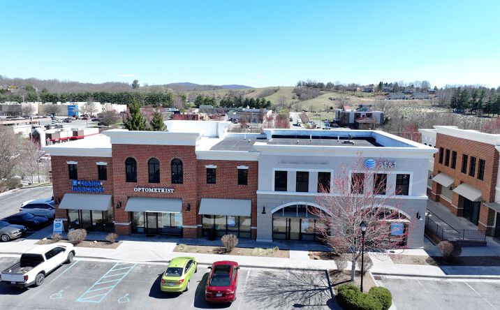 Pictures of Retail property located at 213 Gateway Blvd, Lewisburg, WV 24901 for lease - image #1