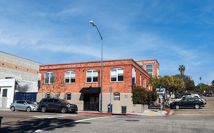 Pictures of Retail, Office property located at 800 W Ivy St, San Diego, CA 92101 for lease - image #1