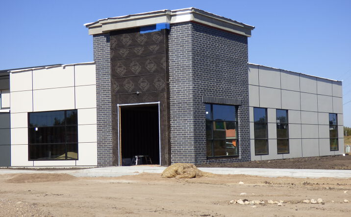 Pictures of Retail property located at 1109 Range St, North Mankato, MN 56003 for lease - image #1